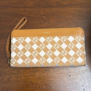 Fossil Wristlet Wallet New Jori Zip Clutch White/Tan